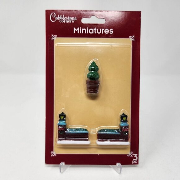 2019 Cobblestone Corners Christmas Miniature Collection  3 piece (8) - Picture 1 of 8
